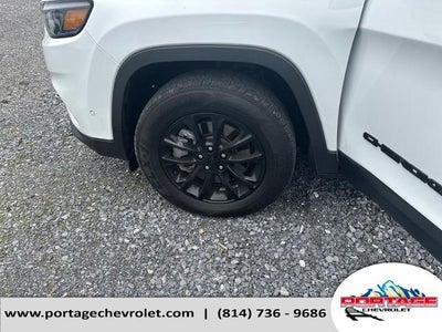 2023 Jeep Cherokee Altitude Lux 4x4
