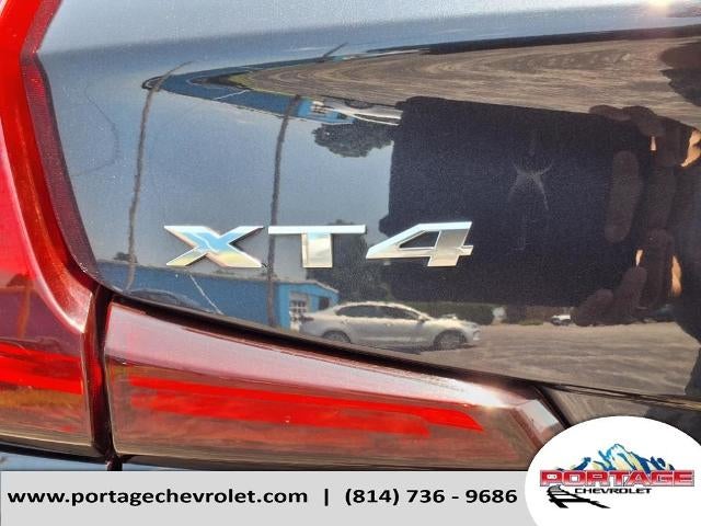 2023 Cadillac XT4 Premium Luxury