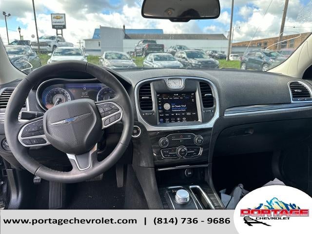 2022 Chrysler 300 Touring AWD