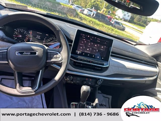 2023 Jeep Compass Latitude Lux FWD
