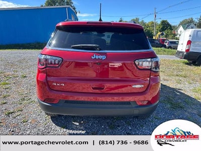 2023 Jeep Compass Latitude Lux FWD