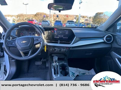 2025 Chevrolet Trax LS