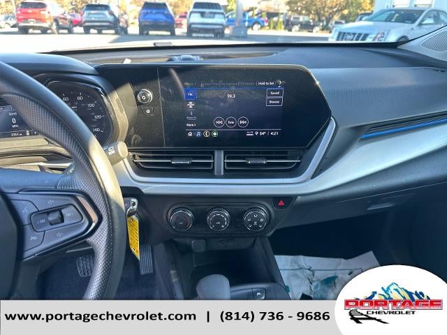 2025 Chevrolet Trax LS